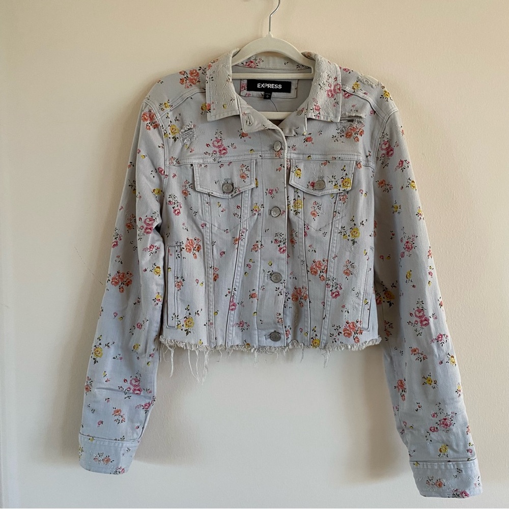 Express light blue floral Cropped distressed Jean Jacket small